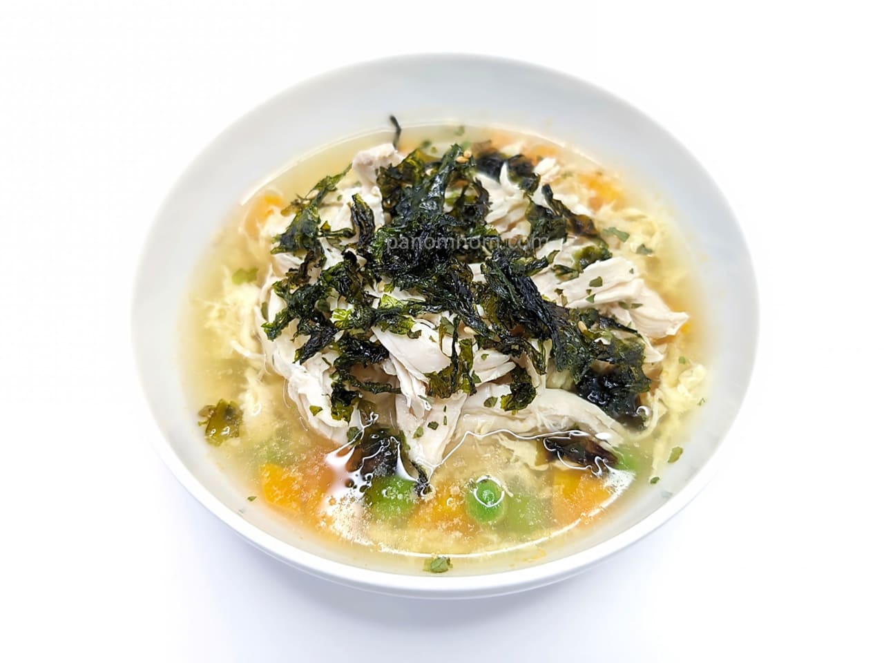 Homemade Seaweed Soup with Chicken and Vegetables Recipe | Panomnom